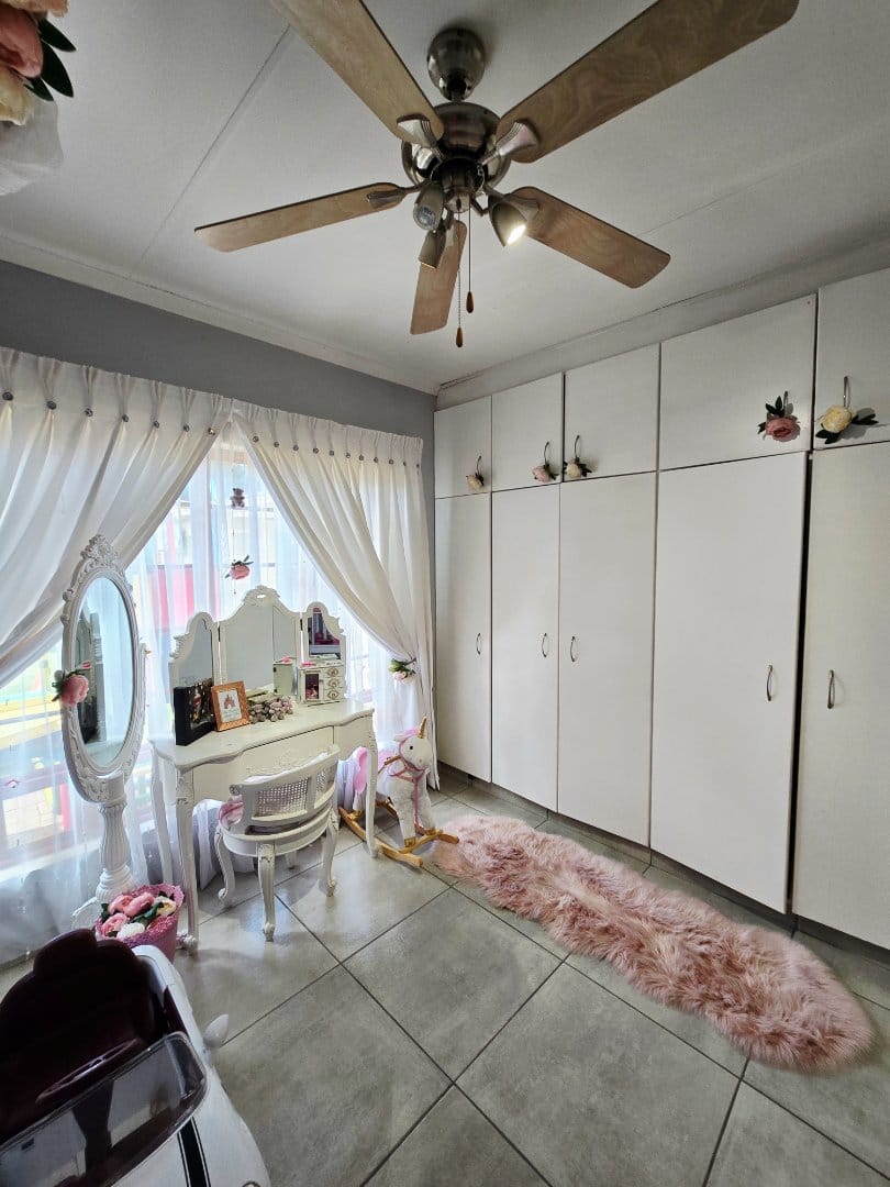 3 Bedroom Property for Sale in Flamwood North West